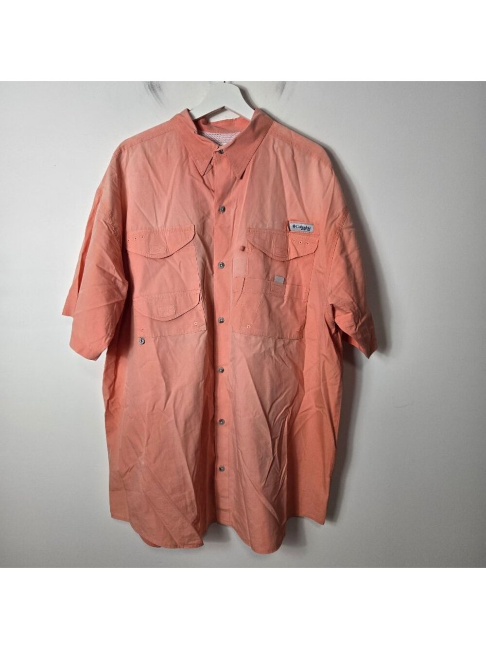 Columbia Men's Size XL Bahama Short-Sleeve Button-Down Shirt Faded Peach UPF